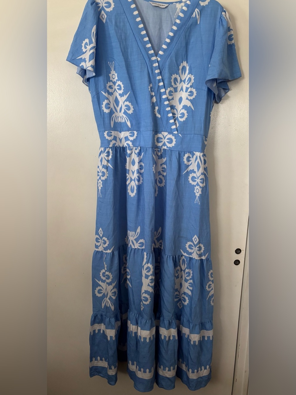 Pretty Garden Blue and White Floral Maxi Summer Dress Junior’s Large